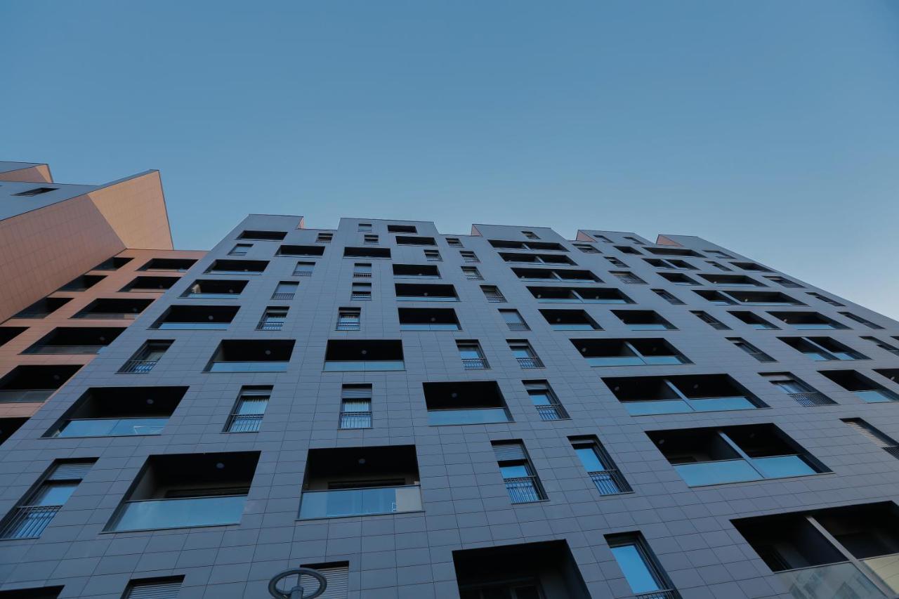 Miku Apartment - Vibrant 1Bd Apartment At Olympic Residence Тирана Екстер'єр фото